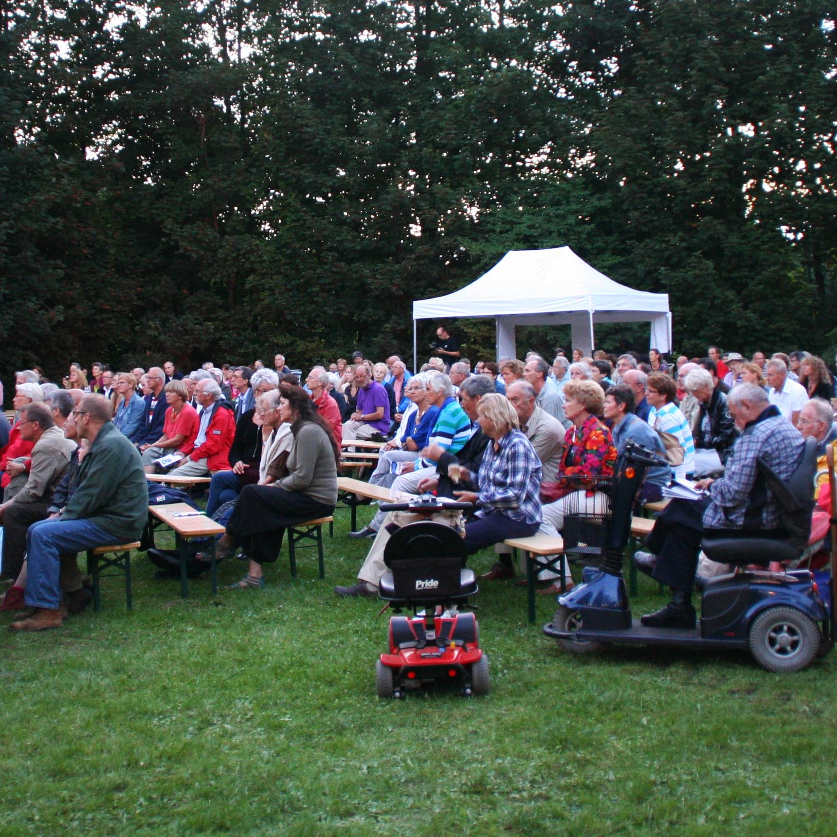 publiek_hoofdpodium_bwrkt0.jpg publiek_hoofdpodium_bwrkt0.jpg