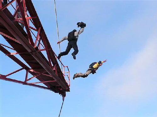 pers_basejump1web.jpg pers_basejump1web.jpg